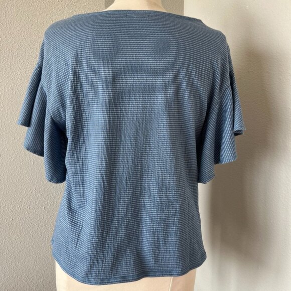 Never worn Max Studio flutter sleeve top - Picture 2 of 4